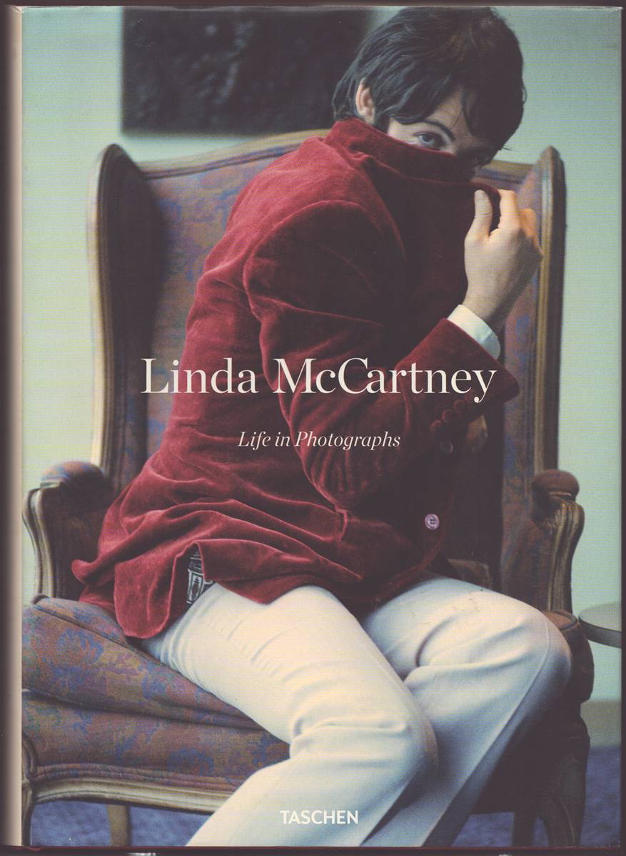 LINDA MCCARTNEY Life in Photographs